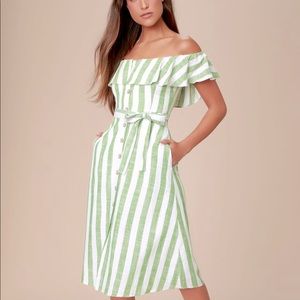 LULU’S Green Striped Off Shoulder Midi Dress. Sz M